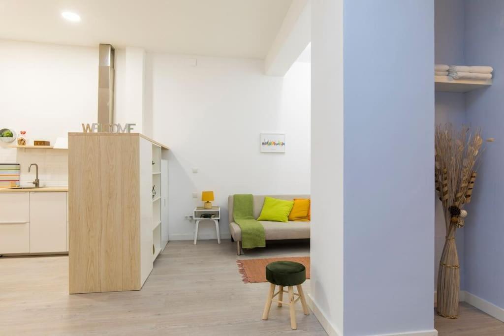 Moderno Apartamento En Casco Historico + Desayuno! Saragozza Esterno foto